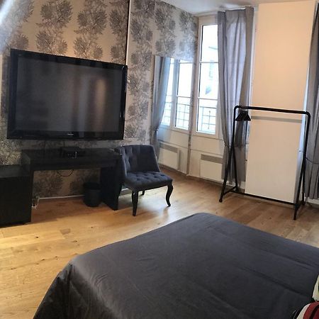 Atypique apartment - Saint-Germain des Prés París Exterior foto
